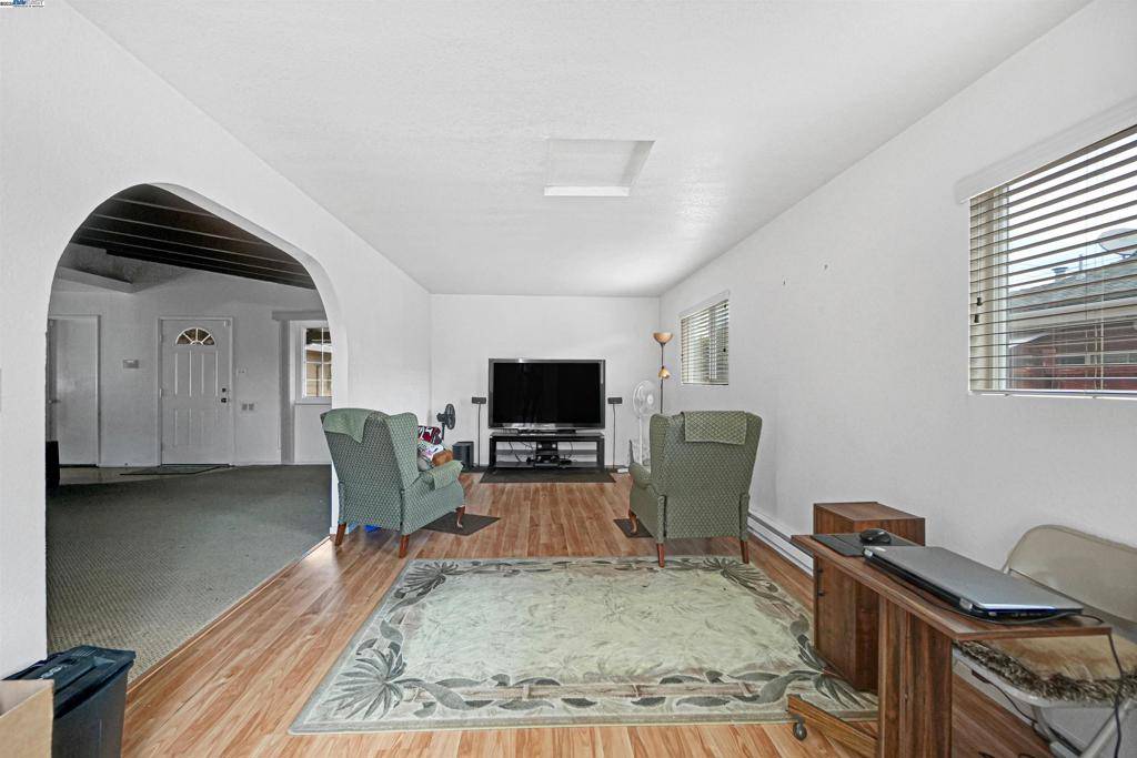 Hayward, CA 94545,2156 Sleepy Hollow Ave