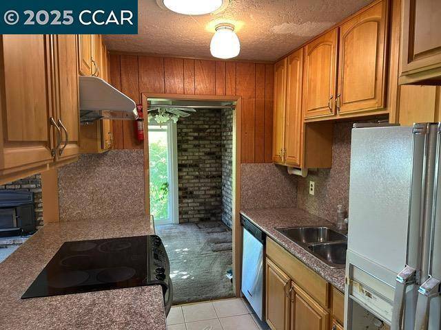 Newark, CA 94560,35593 Cleremont Dr