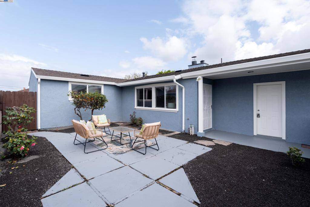 San Leandro, CA 94579,1207 Baylor Ave