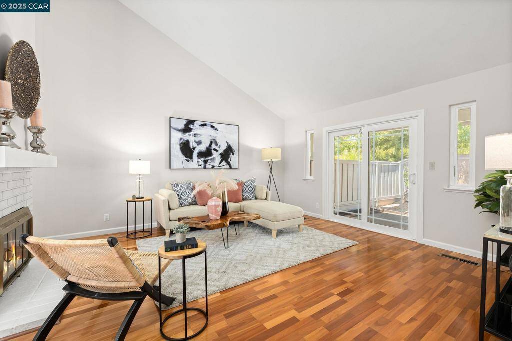 Walnut Creek, CA 94598,642 La Corso Dr