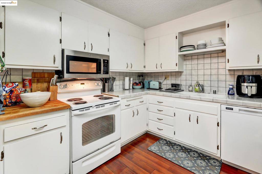 Berkeley, CA 94704,2 Panoramic Way #201