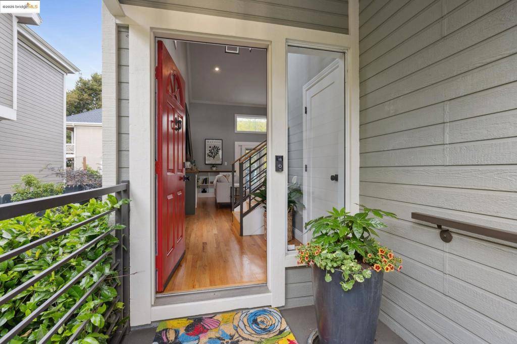 Oakland, CA 94612,1431 West Street