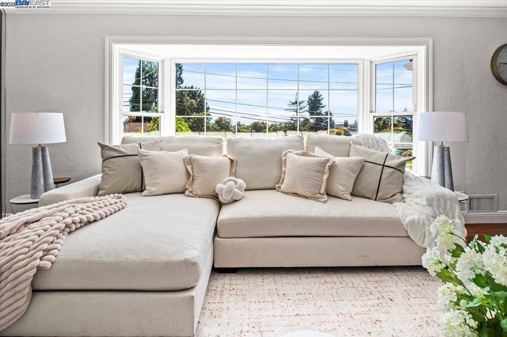 San Leandro, CA 94577,1876 Benedict Dr