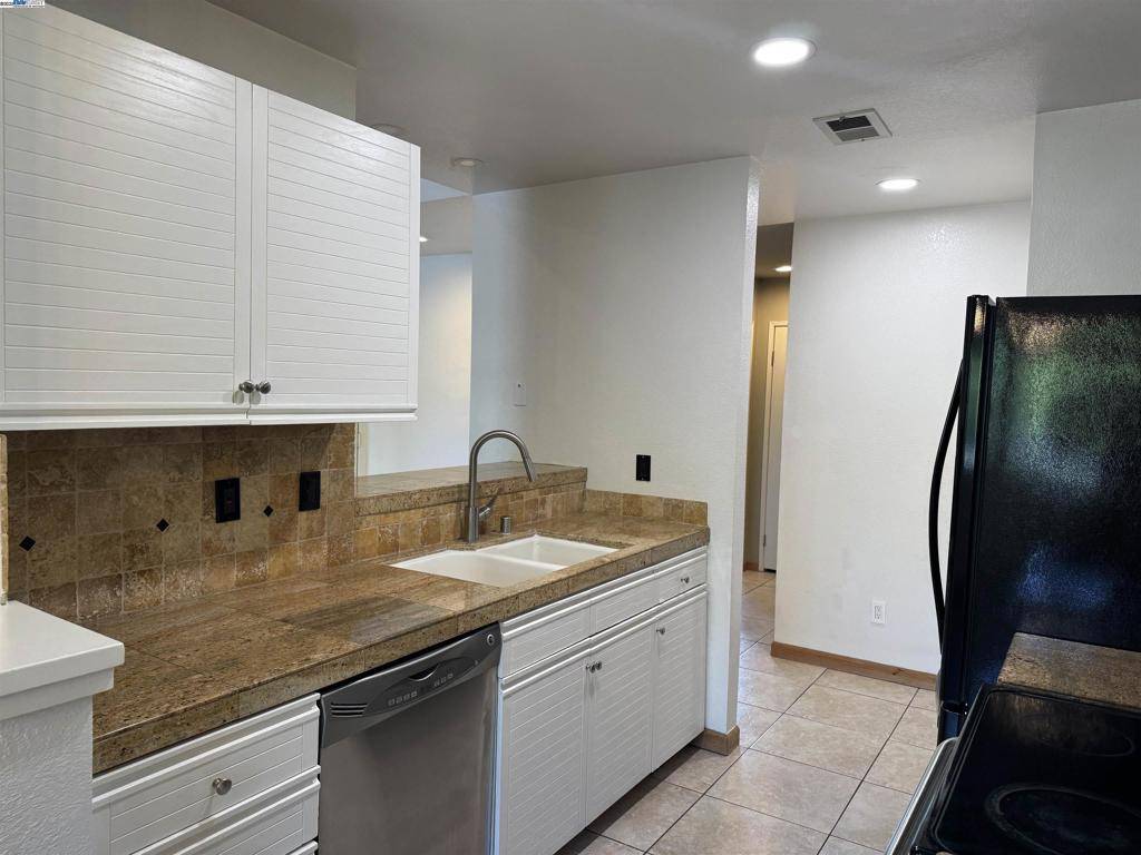 Pleasanton, CA 94588,7765 Canyon Meadow Cir
