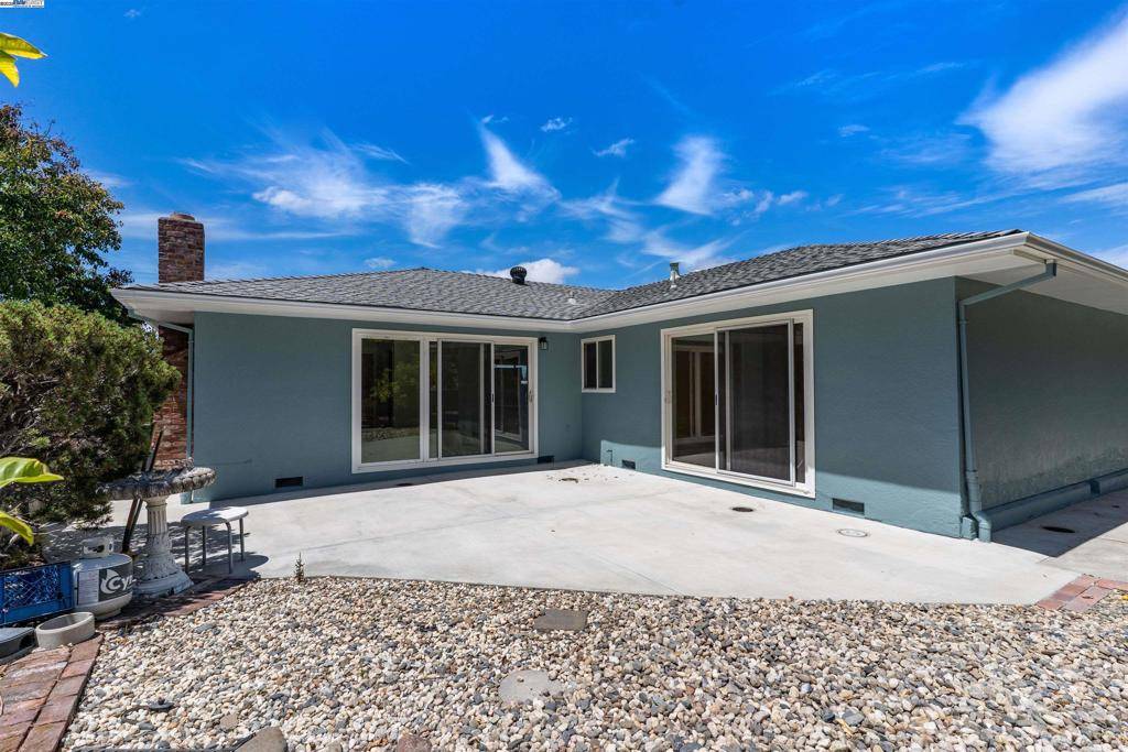 San Leandro, CA 94577,2724 Benedict Dr
