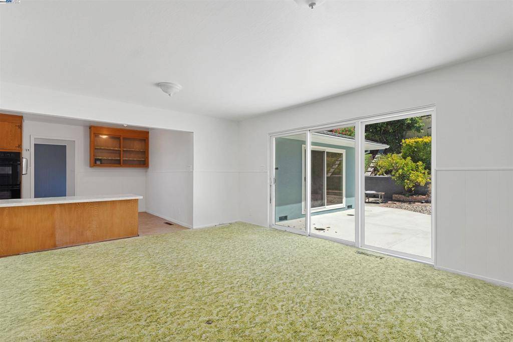 San Leandro, CA 94577,2724 Benedict Dr