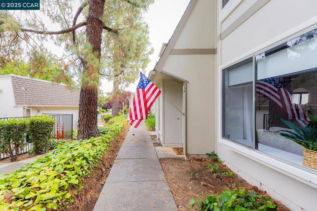 Concord, CA 94521,1568 Schenone Court #B
