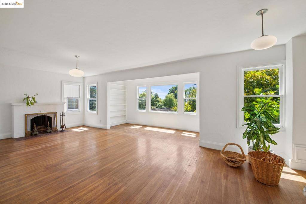 Berkeley, CA 94707,1110 Walnut St