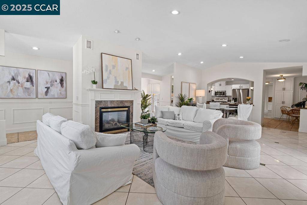 Walnut Creek, CA 94596,11 Rudgear Dr