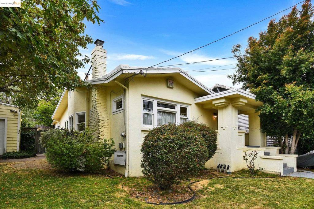 Oakland, CA 94602,3817 Woodruff Ave