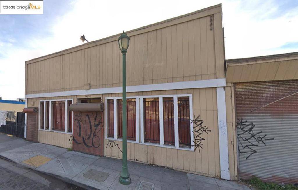 Oakland, CA 94605,9915 Macarthur Blvd