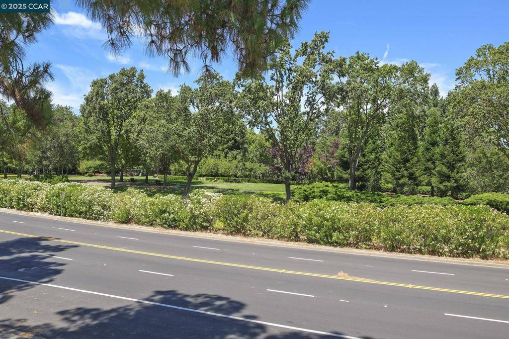 Walnut Creek, CA 94595,1133 Golden Rain Road #3