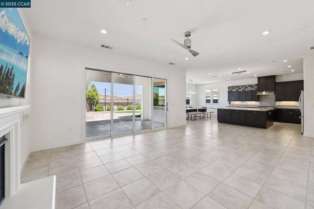 Dublin, CA 94568,2909 Tulare Hills Dr