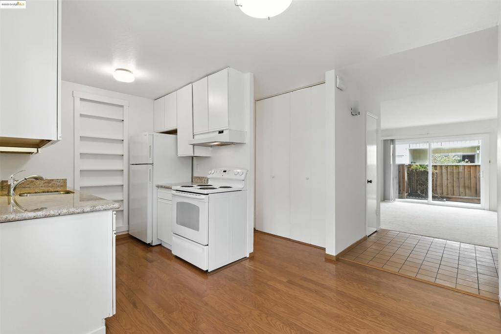 San Leandro, CA 94577,14617 Doolittle Dr