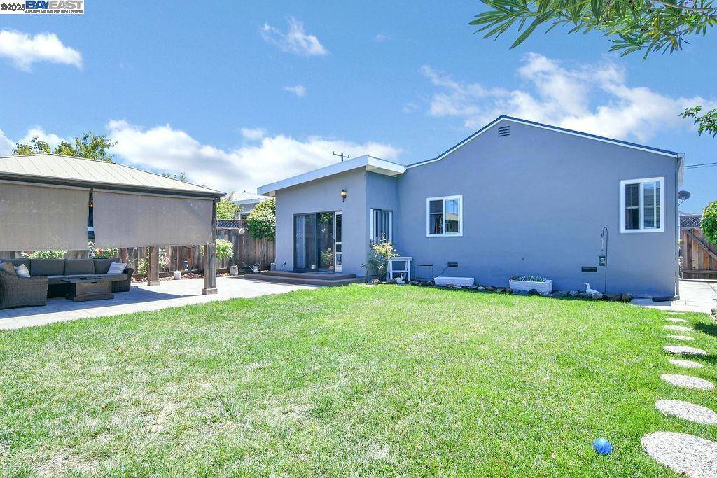 San Lorenzo, CA 94580,1311 Via Manzanas
