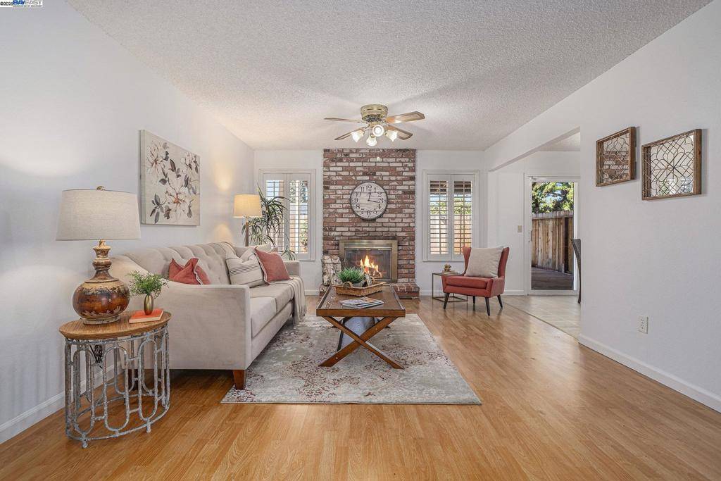 Pittsburg, CA 94565,979 Newcastle Way