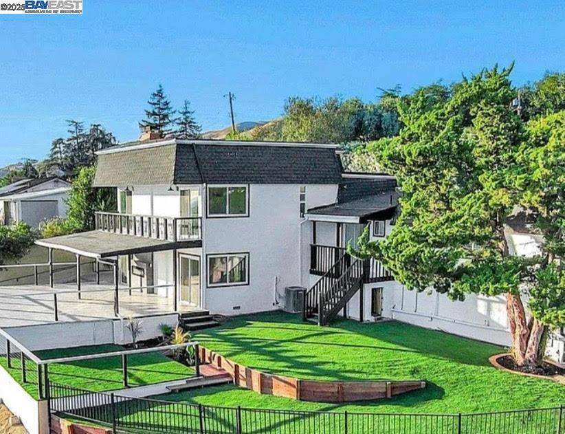 San Jose, CA 95127,10745 Ridgeview Way