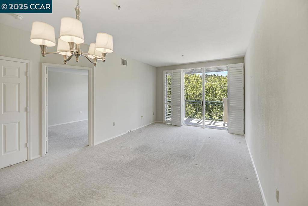 Walnut Creek, CA 94595,1840 Tice Creek #2437