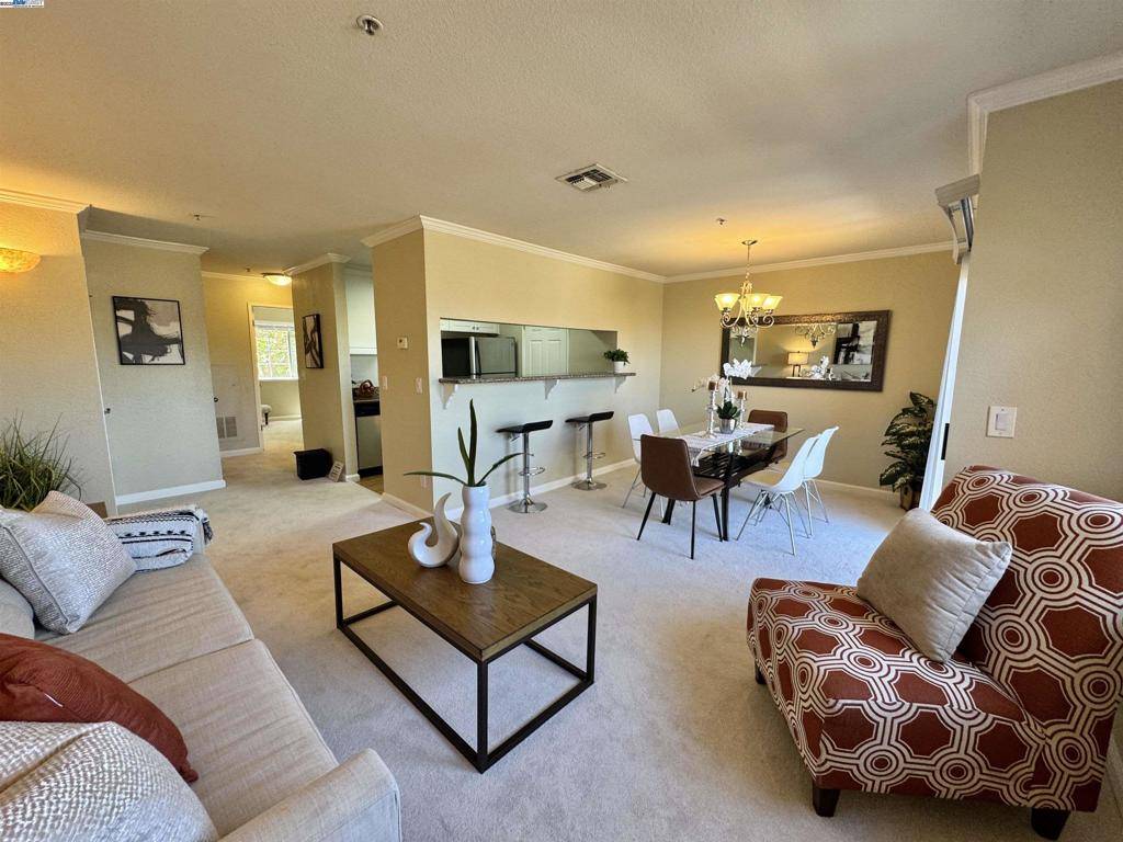 San Ramon, CA 94582,490 Bollinger Canyon Ln #367