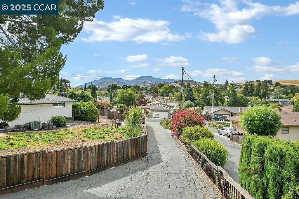 Concord, CA 94518-1894,1187 Kaski Lane