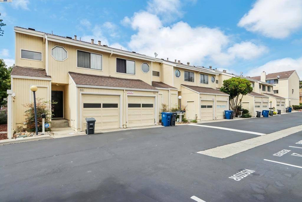 Hayward, CA 94544,814 Voyager Way