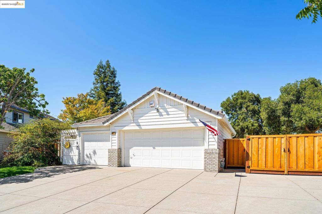 Antioch, CA 94531,5213 Walker Ct