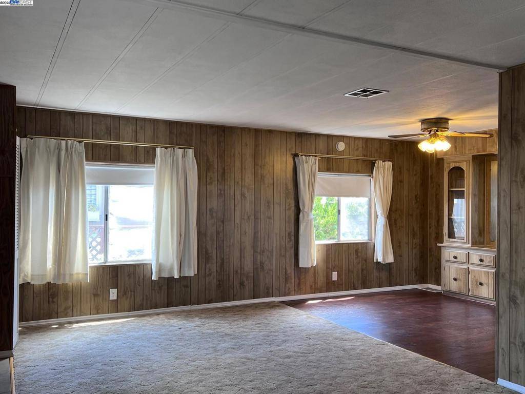 Hayward, CA 94544,1352 Chelsea Way