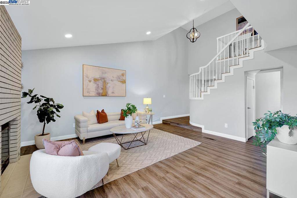 Dublin, CA 94568,7876 Gate Way