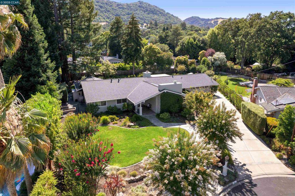 Danville, CA 94526,32 Diamond Ct