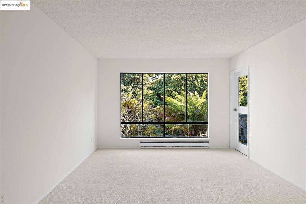Emeryville, CA 94608,7 Commodore DR #A355
