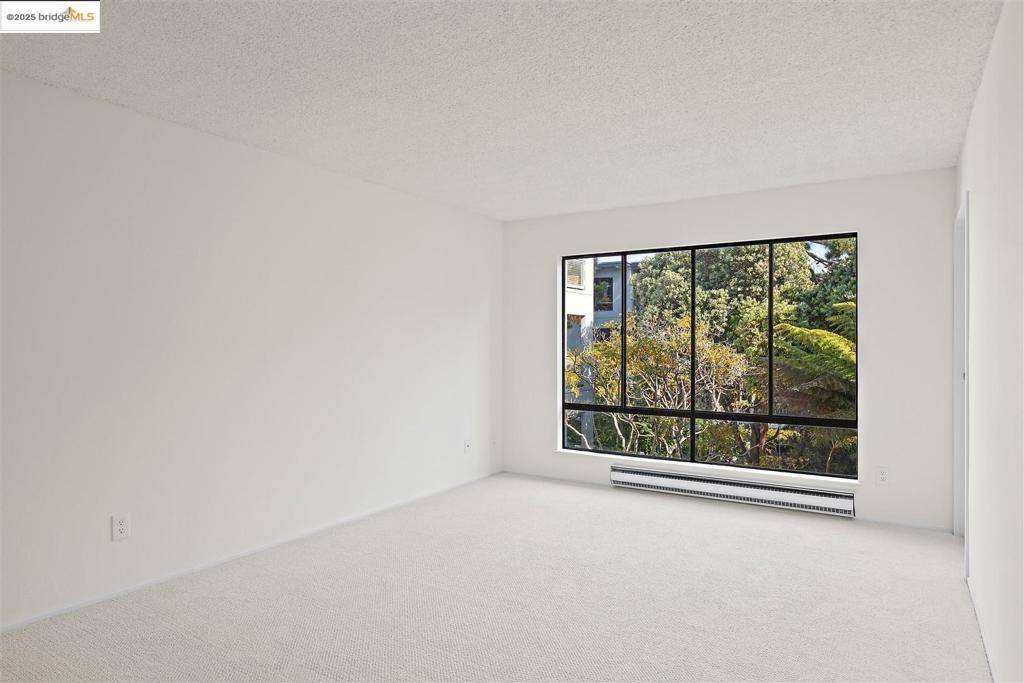 Emeryville, CA 94608,7 Commodore DR #A355
