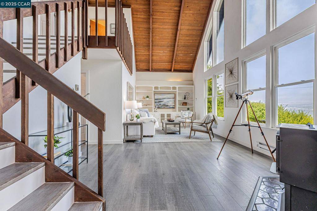 Pacifica, CA 94044,290 Olympian Way
