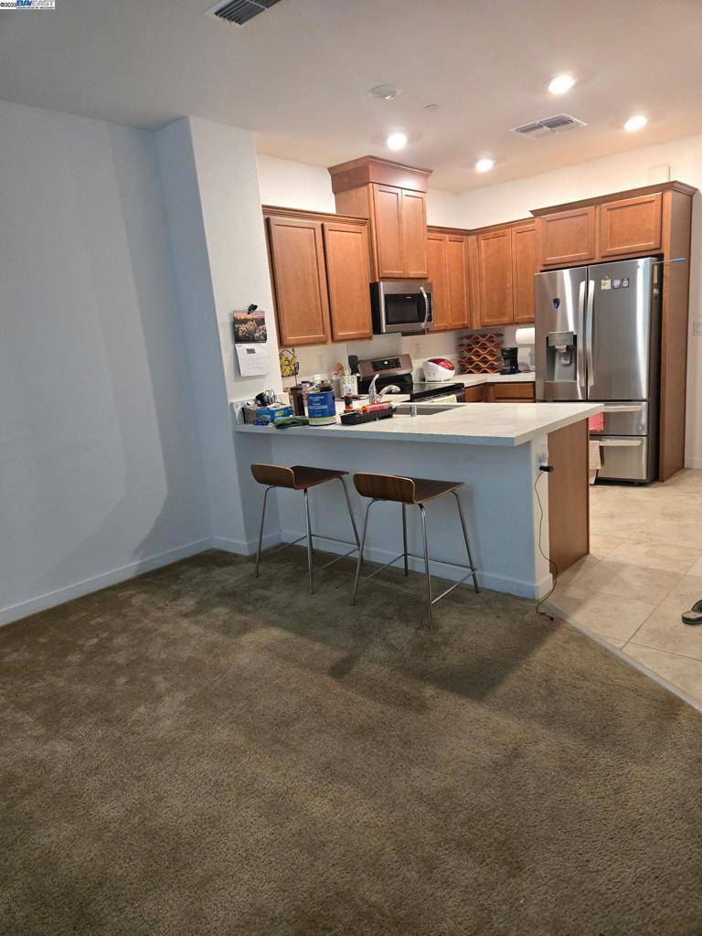 Sacramento, CA 95835,5301 E Commerce Way #54102