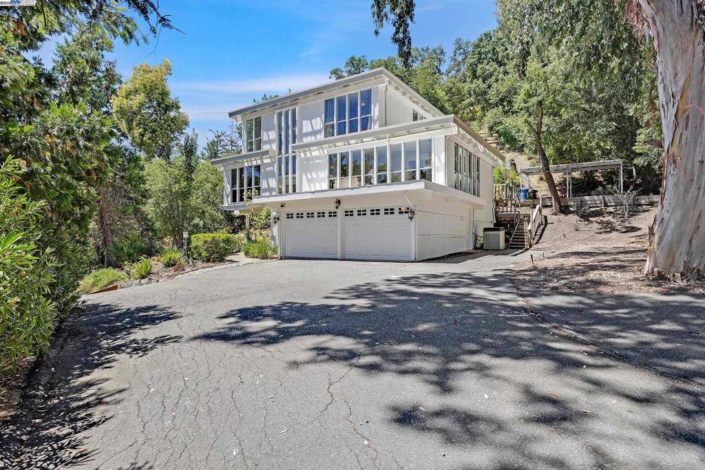 Alamo, CA 94507,1923 Green Valley Rd