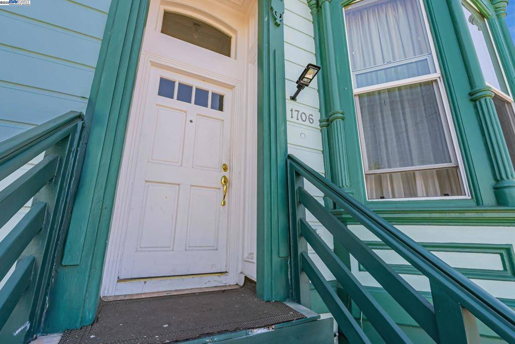 Oakland, CA 94607,1706 Center St
