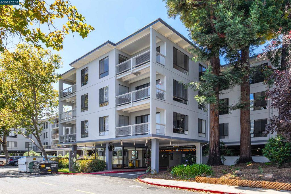 Emeryville, CA 94608,3 Captain Dr #D412