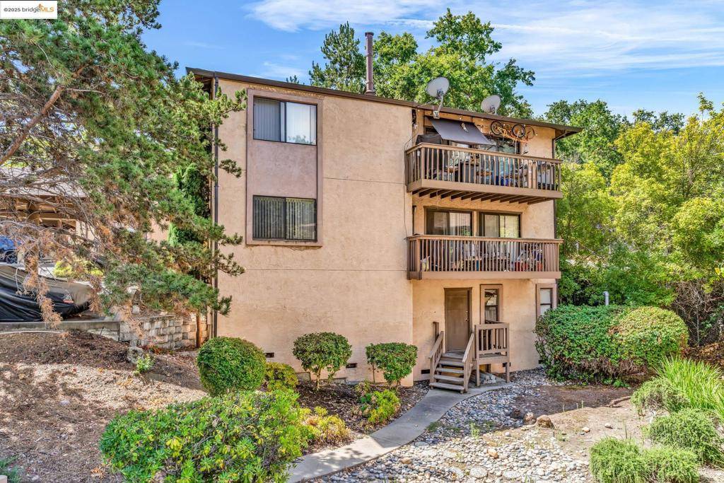 Pleasant Hill, CA 94523,301 Country View Ln