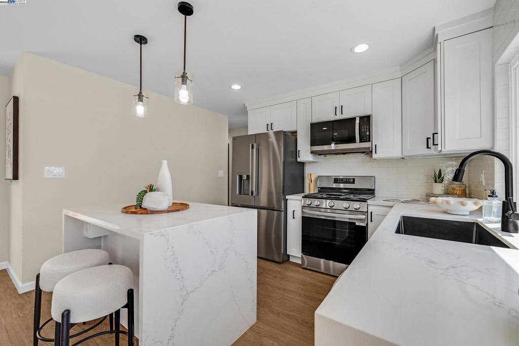 Livermore, CA 94551,693 Mayten Dr