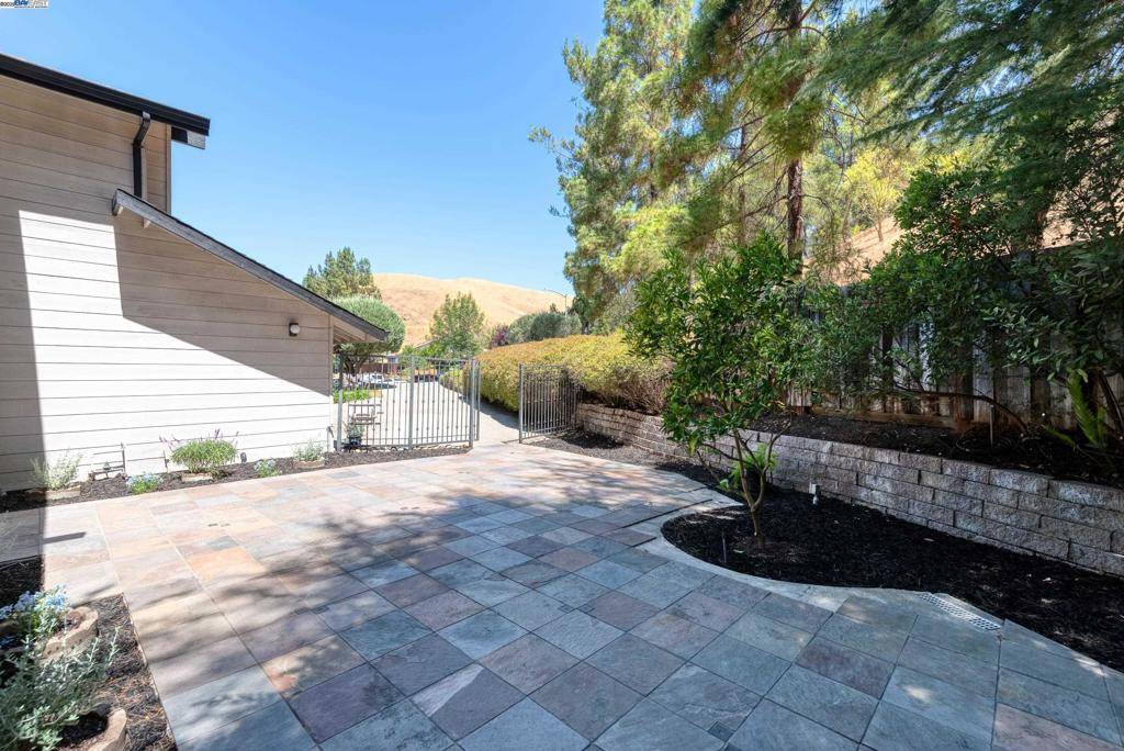 Martinez, CA 94553,5644 ALHAMBRA HILLS CT