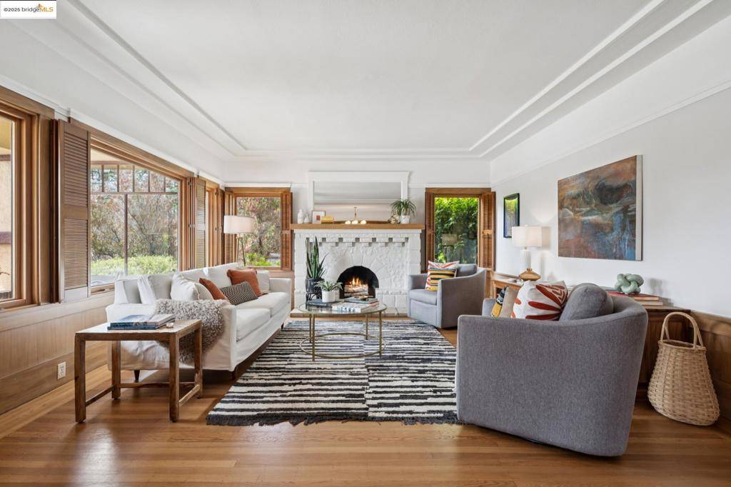 Oakland, CA 94611,1778 Pleasant Valley Ave
