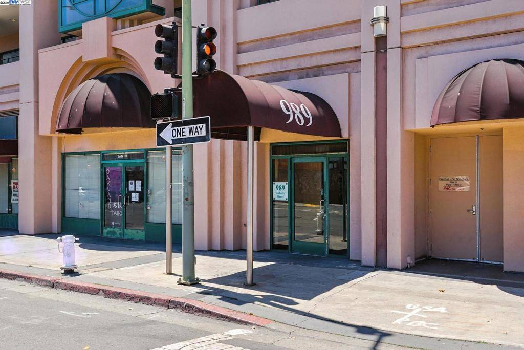 Oakland, CA 94607-4222,989 Webster #441