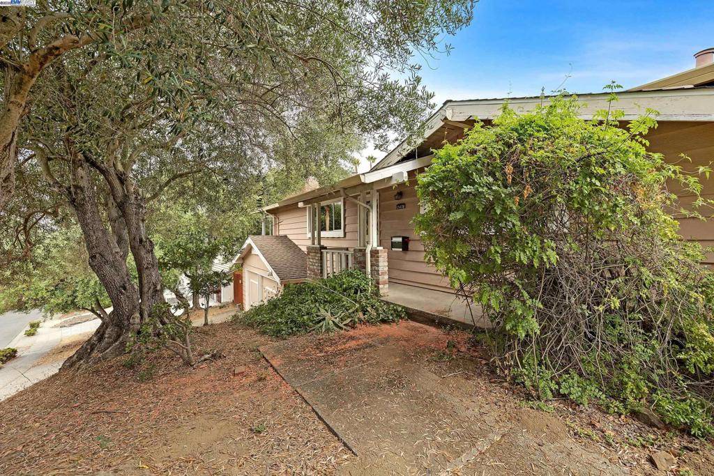 Hayward, CA 94542,2478 Oakes Dr