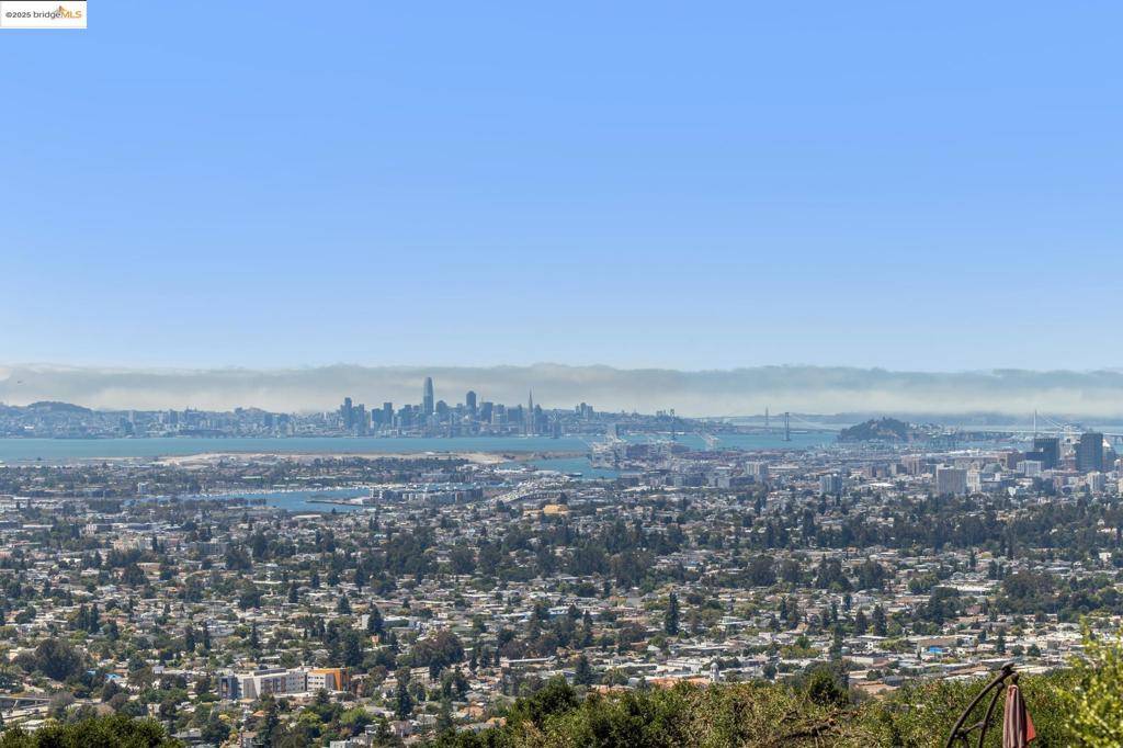 Oakland, CA 94619,6019 Ridgemont Dr