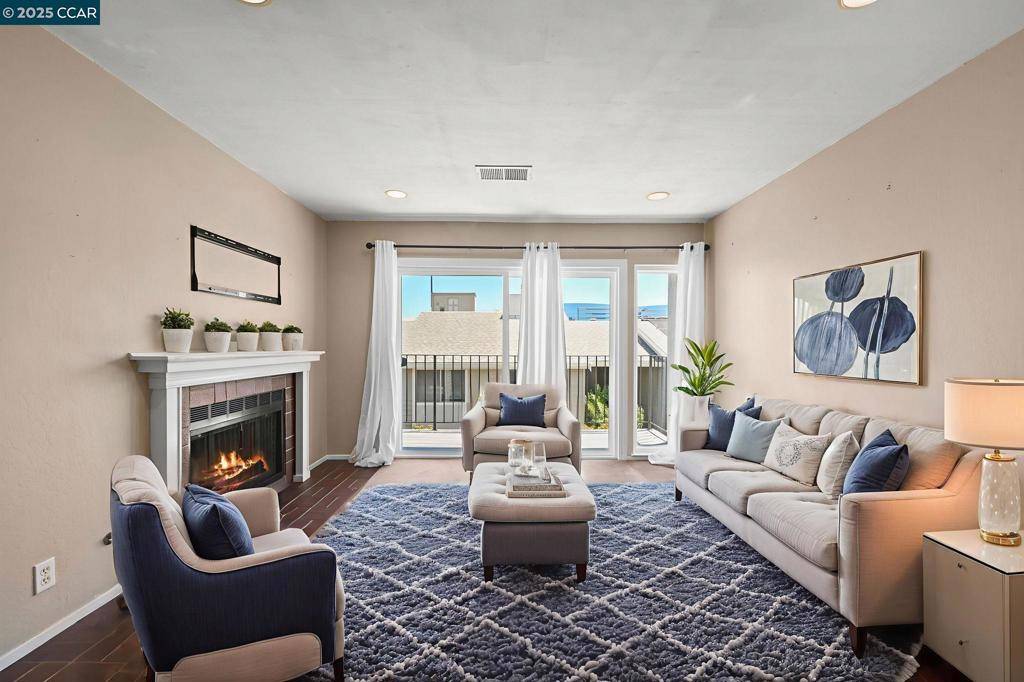 Walnut Creek, CA 94597,1077 Wesley Ct #5