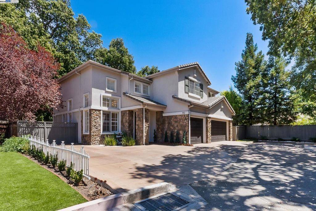 Walnut Creek, CA 94597,192 Mayhew Way