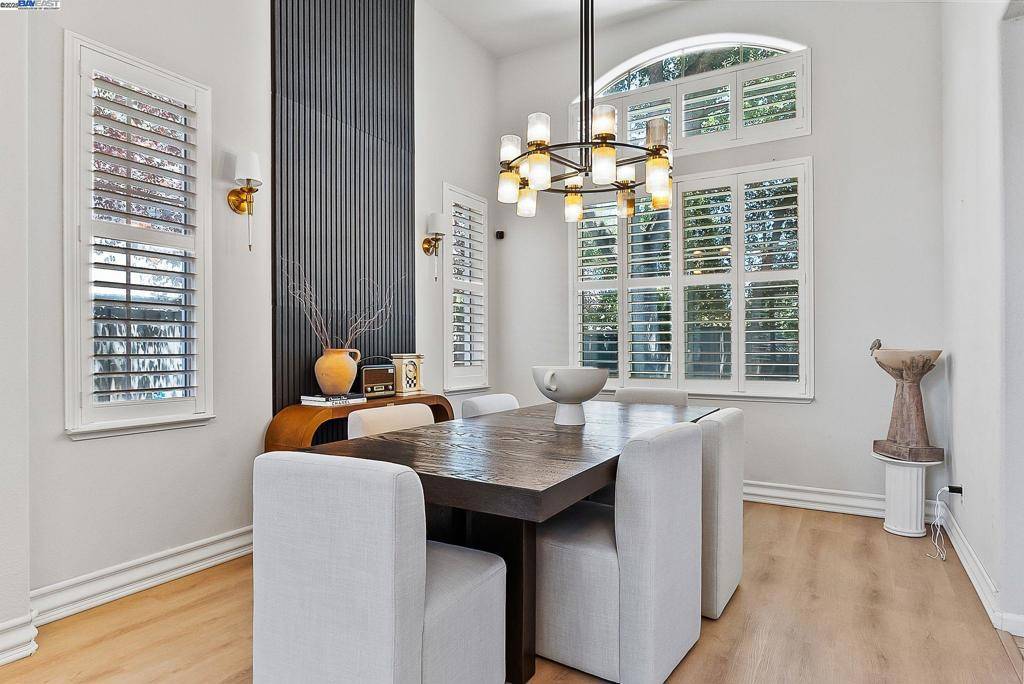 Walnut Creek, CA 94597,192 Mayhew Way