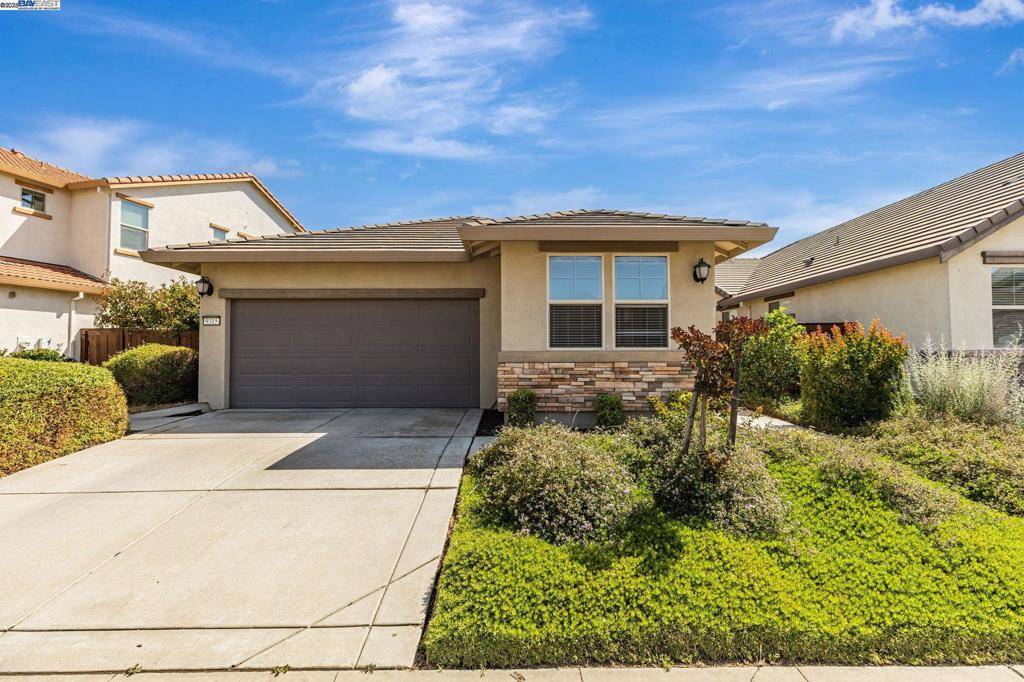 Sacramento, CA 95829,9315 Wild Lilac Cir