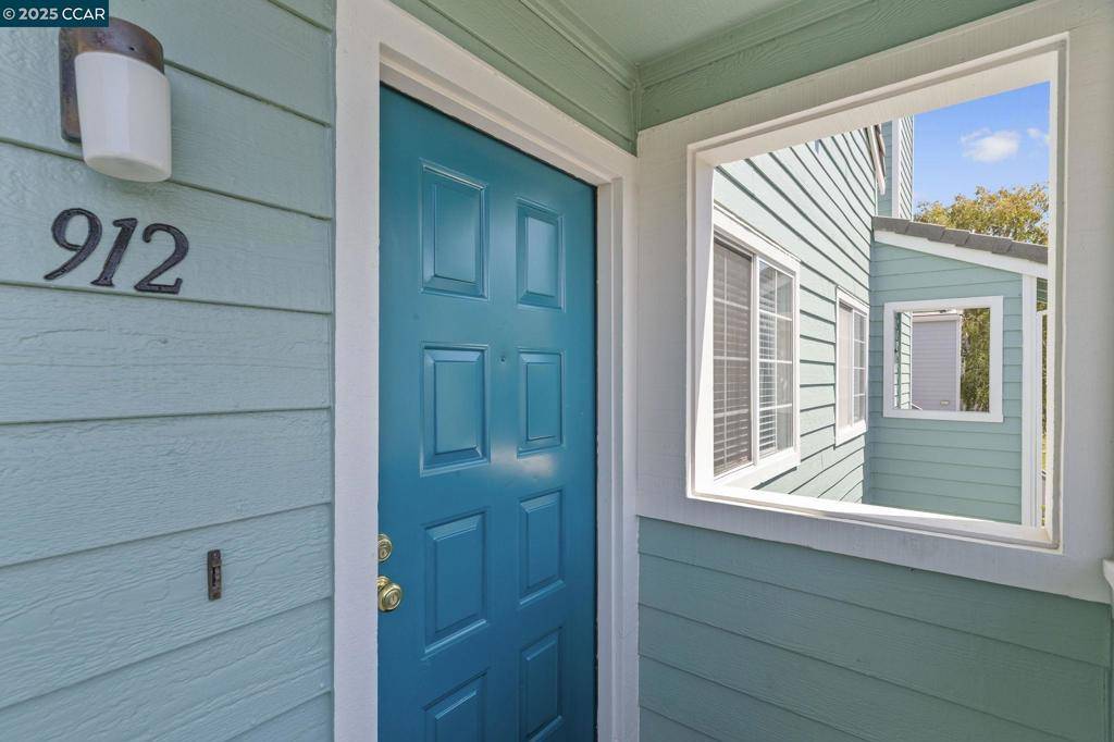 Pinole, CA 94564,912 Waterford Pl