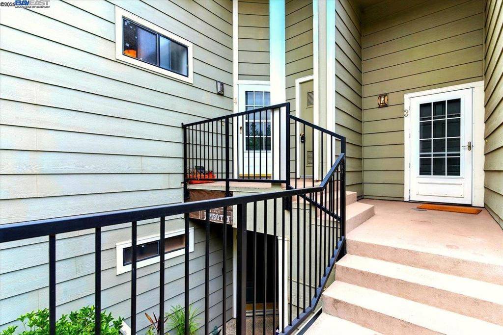 Hayward, CA 94542,2437 Sebastopol Ln #4