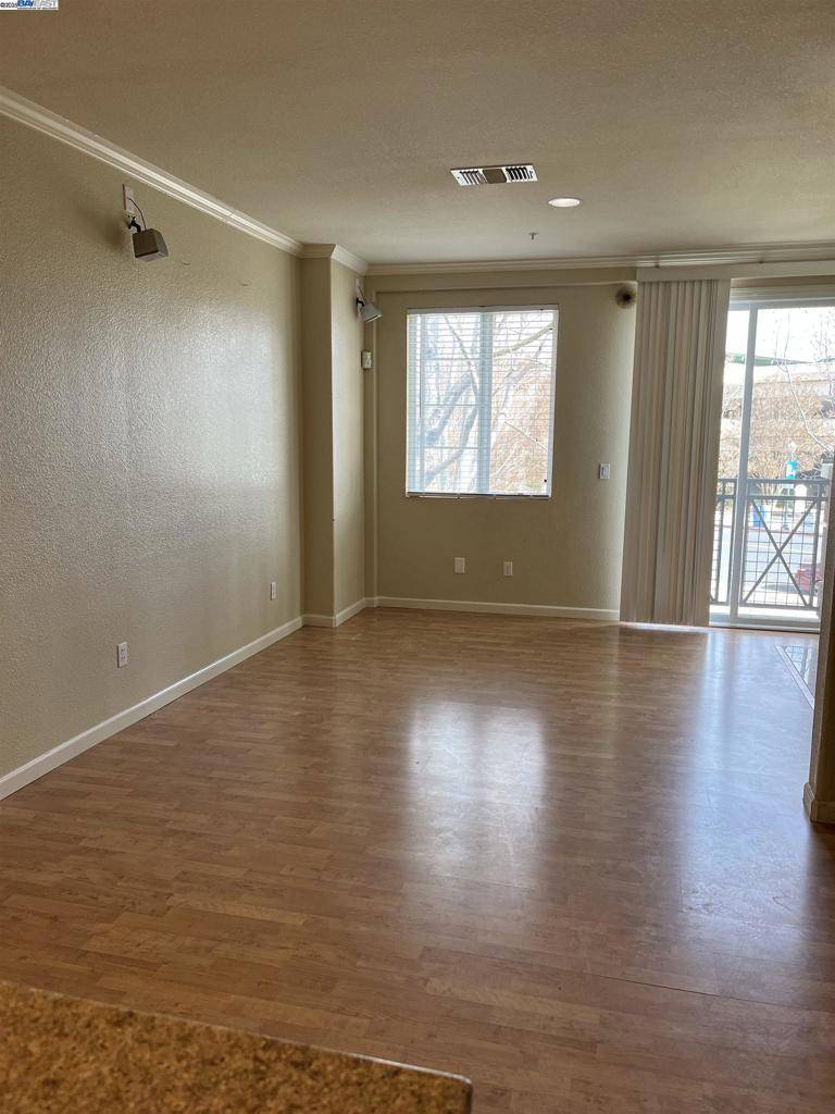 Hayward, CA 94541,752 City Walk Pl #7
